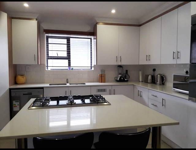 3 BEDROOM HOUSE RENTED IN FAIRVIEW